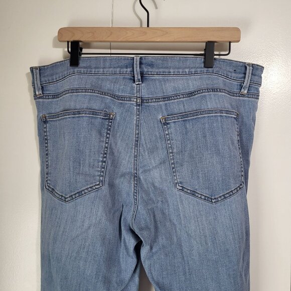 ANN TAYLOR Womens SZ 14 The Skinny Modern Fit Jeans Light Wash Raw Hem Ankle - Picture 3 of 13